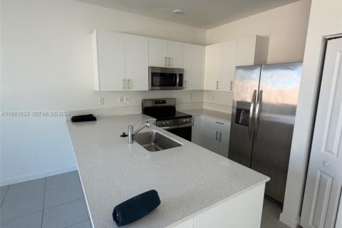 Adosado en alquiler en Homestead, Florida, 4 dormitorios, 166.3 m2 № 2080778 - foto 6