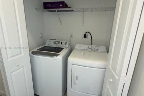 Adosado en alquiler en Homestead, Florida, 4 dormitorios, 166.3 m2 № 2080778 - foto 13
