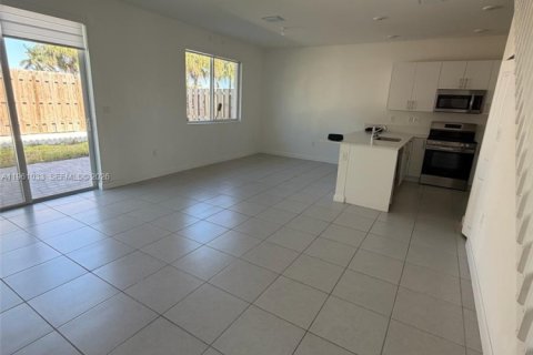 Adosado en alquiler en Homestead, Florida, 4 dormitorios, 166.3 m2 № 2080778 - foto 5