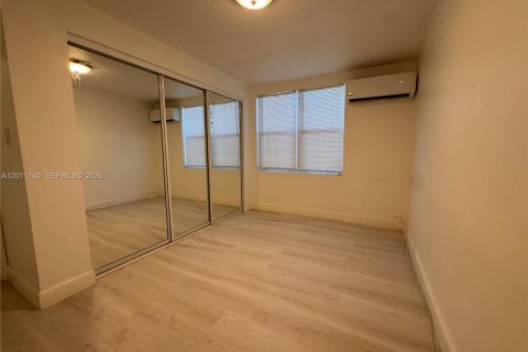 Apartment in Hollywood, Florida 1 bedroom, 43.57 sq.m. № 2075009 - photo 5