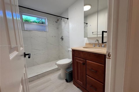 Apartment in Hollywood, Florida 1 bedroom, 43.57 sq.m. № 2075009 - photo 3