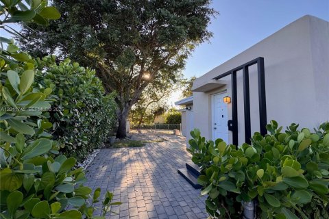 Apartment in Hollywood, Florida 1 bedroom, 43.57 sq.m. № 2075009 - photo 14