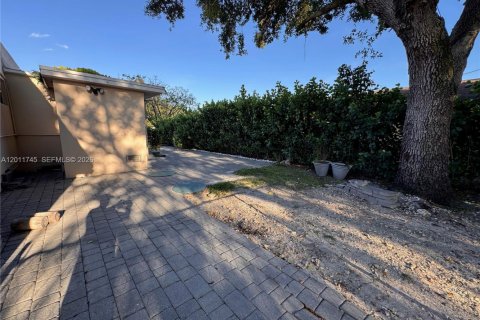 Apartment in Hollywood, Florida 1 bedroom, 43.57 sq.m. № 2075009 - photo 17