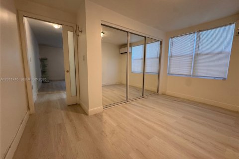 Apartment in Hollywood, Florida 1 bedroom, 43.57 sq.m. № 2075009 - photo 6