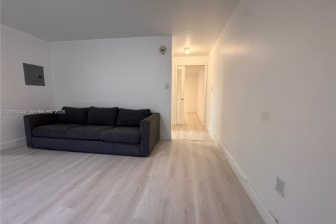 Apartment in Hollywood, Florida 1 bedroom, 43.57 sq.m. № 2075009 - photo 9