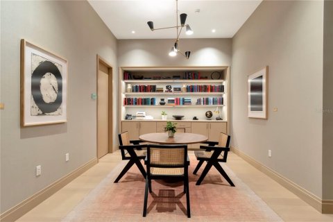 Townhouse in Tampa, Florida 3 bedrooms, 334.91 sq.m. № 1613537 - photo 13