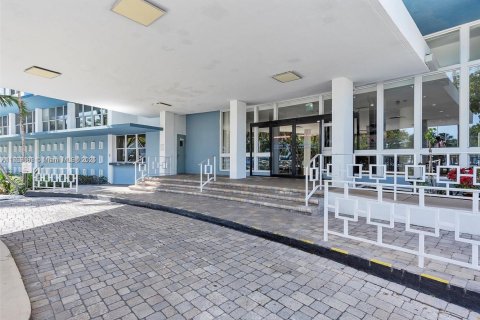 Condominio en venta en Miami Beach, Florida, 2 dormitorios, 97.08 m2 № 1707443 - foto 4