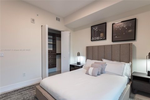 Condo in Aventura, Florida, 2 bedrooms  № 1730562 - photo 11
