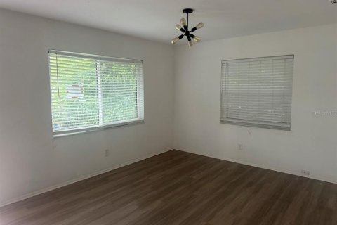 Villa ou maison à vendre à Saint Petersburg, Floride: 3 chambres, 86.96 m2 № 2413652 - photo 4