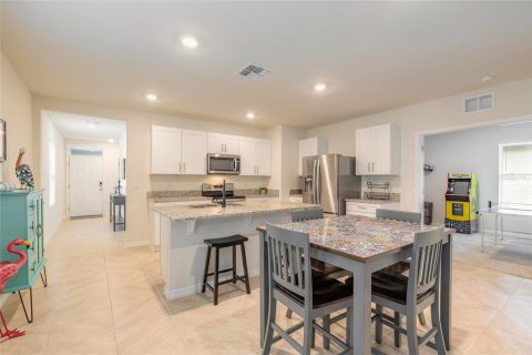 House in New Smyrna Beach, Florida 3 bedrooms, 150.13 sq.m. № 1818913 - photo 15