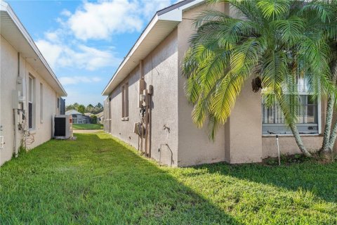 Casa en venta en Kissimmee, Florida, 4 dormitorios, 150.69 m2 № 1909032 - foto 21