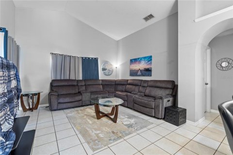 Casa en venta en Kissimmee, Florida, 4 dormitorios, 150.69 m2 № 1909032 - foto 5