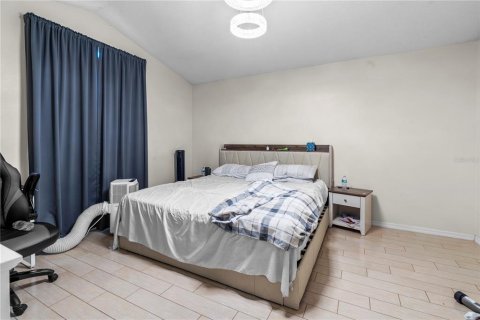 Casa en venta en Kissimmee, Florida, 4 dormitorios, 150.69 m2 № 1909032 - foto 11