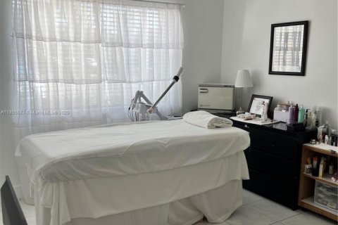 Copropriété à vendre à Weston, Floride: 2 chambres, 116.69 m2 № 1960416 - photo 12