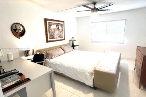 Copropriété à vendre à Weston, Floride: 2 chambres, 116.69 m2 № 1960416 - photo 4