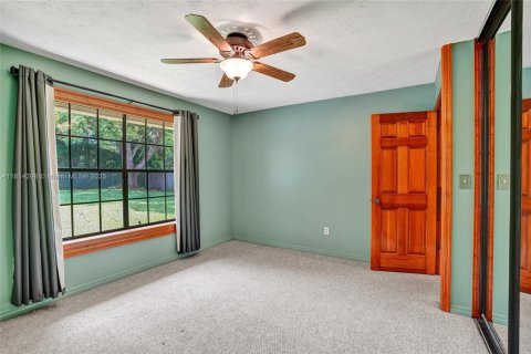 House in Port St. Lucie, Florida 3 bedrooms, 141.68 sq.m. № 1766825 - photo 20