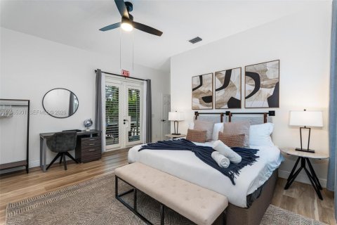 House in Fort Lauderdale, Florida 8 bedrooms, 318.19 sq.m. № 2053019 - photo 27