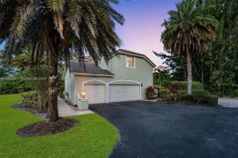 House in Fort Lauderdale, Florida 8 bedrooms, 318.19 sq.m. № 2053019 - photo 6