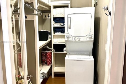 Apartment in Coral Gables, Florida 23.69 sq.m. № 2033063 - photo 7