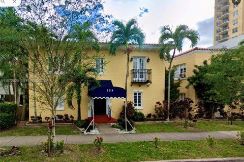 Studio in Coral Gables, Florida № 2033063