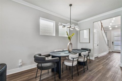 Casa en venta en Wesley Chapel, Florida, 3 dormitorios, 215.81 m2 № 1918566 - foto 11