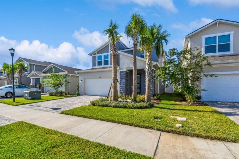 Casa en venta en Wesley Chapel, Florida, 3 dormitorios, 215.81 m2 № 1918566 - foto 5
