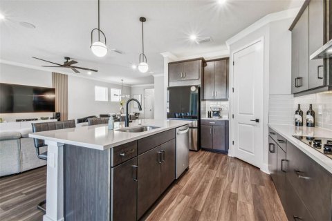 Casa en venta en Wesley Chapel, Florida, 3 dormitorios, 215.81 m2 № 1918566 - foto 28