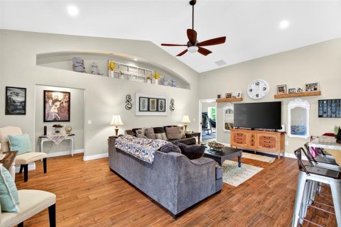 House in Ocala, Florida 4 bedrooms, 225.2 sq.m. № 2110203 - photo 24