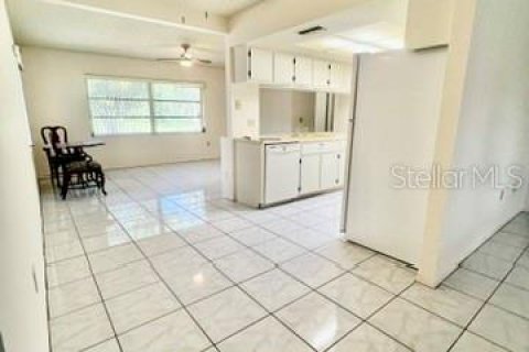 Casa en alquiler en Spring Hill, Florida, 2 dormitorios, 108.97 m2 № 1900163 - foto 4