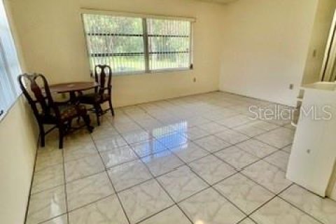 Casa en alquiler en Spring Hill, Florida, 2 dormitorios, 108.97 m2 № 1900163 - foto 7