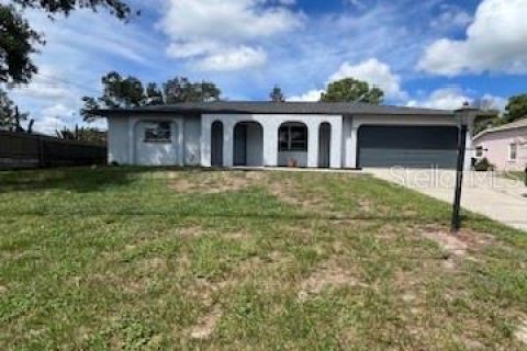 Casa en alquiler en Spring Hill, Florida, 2 dormitorios, 108.97 m2 № 1900163 - foto 2