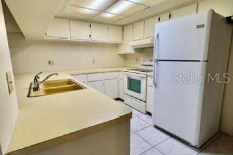 Casa en alquiler en Spring Hill, Florida, 2 dormitorios, 108.97 m2 № 1900163 - foto 6