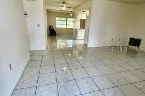 Casa en alquiler en Spring Hill, Florida, 2 dormitorios, 108.97 m2 № 1900163 - foto 10