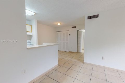 Condo in Miami, Florida, 2 bedrooms  № 1997834