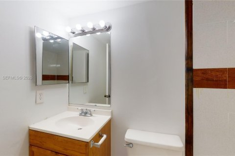 Condo in Miami, Florida, 2 bedrooms  № 1997834 - photo 14