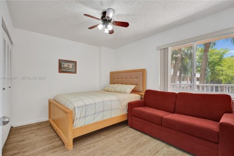 Купить кондоминиум в Тамарак, Флорида 2 спальни, 91.14м2, № 2062309 - фото 23