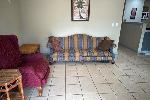House in Umatilla, Florida 2 bedrooms, 80.27 sq.m. № 1405672 - photo 4