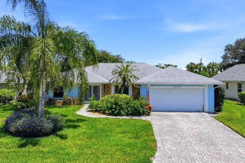 House in Bradenton, Florida 3 bedrooms, 169.18 sq.m. № 2303199