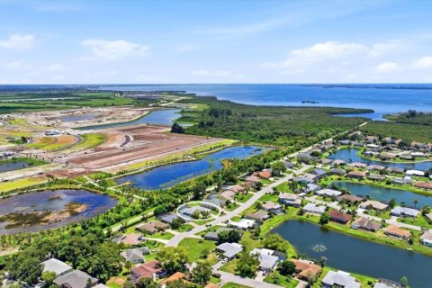 Купить виллу или дом в Брейдентон, Флорида 3 комнаты, 169.18м2, № 2303199 - фото 4