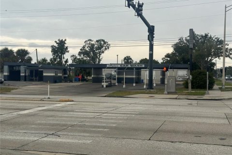 Commercial property in Lakeland, Florida 270.35 sq.m. № 1520276 - photo 2