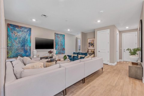 Casa en venta en Hollywood, Florida, 3 dormitorios, 206.24 m2 № 1951382 - foto 5