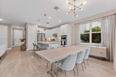 Casa en venta en Hollywood, Florida, 3 dormitorios, 206.24 m2 № 1951382 - foto 12