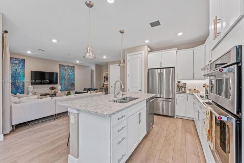 Casa en venta en Hollywood, Florida, 3 dormitorios, 206.24 m2 № 1951382 - foto 7