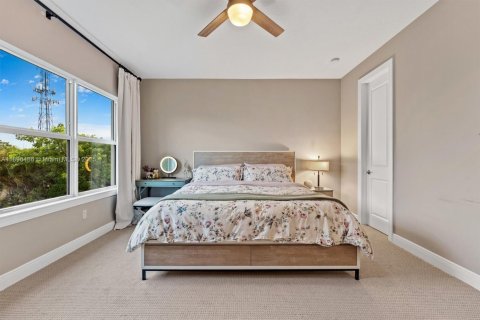 Casa en venta en Hollywood, Florida, 3 dormitorios, 206.24 m2 № 1951382 - foto 19