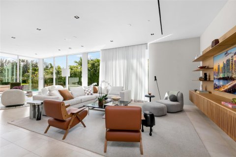 Casa en venta en Miami Beach, Florida, 4 dormitorios, 442.31 m2 № 1811532 - foto 16