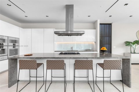 Casa en venta en Miami Beach, Florida, 4 dormitorios, 442.31 m2 № 1811532 - foto 5
