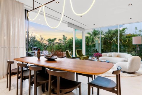 Casa en venta en Miami Beach, Florida, 4 dormitorios, 442.31 m2 № 1811532 - foto 29