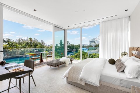 Casa en venta en Miami Beach, Florida, 4 dormitorios, 442.31 m2 № 1811532 - foto 7