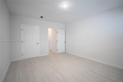 Apartamento en alquiler en Bay Harbor Islands, Florida, 1 dormitorio, 74.32 m2 № 1931381 - foto 10