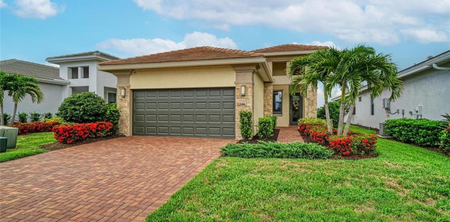 Casa en Bradenton, Florida 2 dormitorios, 172.05 m2 № 2156842